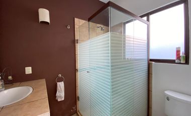 CONFORTABLE CASA EN RENTA