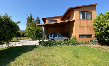 CONFORTABLE CASA EN RENTA