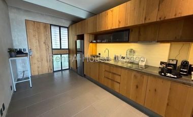 Departamento con 1 recámara y terraza. VENTA - Loma Dorada