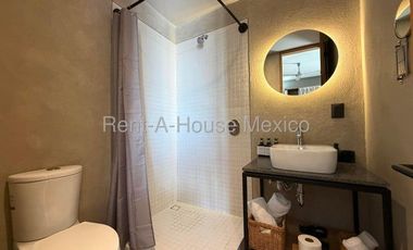 Departamento con 1 recámara y terraza. VENTA - Loma Dorada