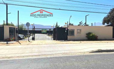 Se Arrienda Amplia y Hermosa casa en Exclusivo Condominio San Alfonso, comuna de Limache.