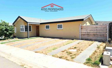 Se Arrienda Amplia y Hermosa casa en Exclusivo Condominio San Alfonso, comuna de Limache.