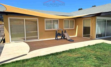 Se Arrienda Amplia y Hermosa casa en Exclusivo Condominio San Alfonso, comuna de Limache.