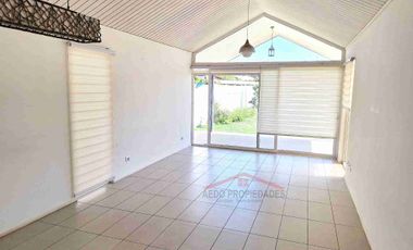 Se Arrienda Amplia y Hermosa casa en Exclusivo Condominio San Alfonso, comuna de Limache.