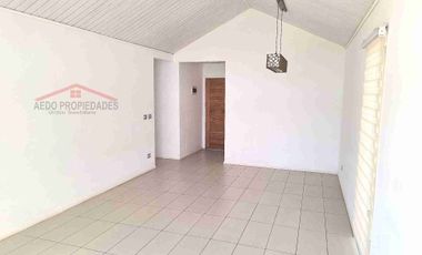 Se Arrienda Amplia y Hermosa casa en Exclusivo Condominio San Alfonso, comuna de Limache.