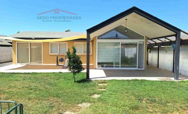 Se Arrienda Amplia y Hermosa casa en Exclusivo Condominio San Alfonso, comuna de Limache.