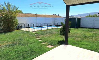 Se Arrienda Amplia y Hermosa casa en Exclusivo Condominio San Alfonso, comuna de Limache.