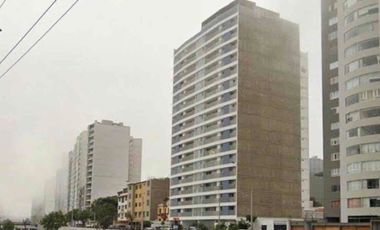 Venta de terreno para proyecto inmobiliario en Paseo de la República en Miraflores