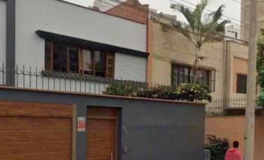 Venta de terreno para proyecto inmobiliario en Paseo de la República en Miraflores