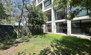 Departamento en PB 3 recamaras y cuarto de servicio y jardin de 100 m2