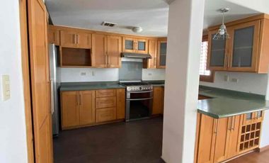 VENTA DE CASA ZONA CONSULADO