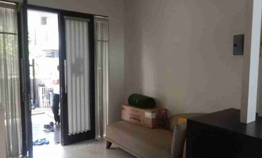 Disewakan Rumah full furnished di graha family Surabaya