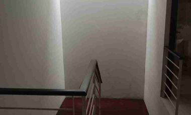 Disewakan Rumah full furnished di graha family Surabaya