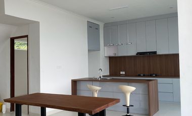 VILA DESAINER IKONIK DENGAN PEMANDANGAN LAUT 180°