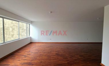 Departamento en venta en Av. José Pardo – Miraflores | 155 m² remodelado con estacionamiento 🏡✨