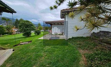 Exelente Oportunidad en Venta 
Tumbaco Sector San Jose de la Viña Terreno con casa + Suite
Dentro de Urbanización Privada .