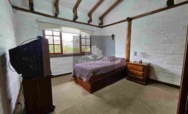 Exelente Oportunidad en Venta 
Tumbaco Sector San Jose de la Viña Terreno con casa + Suite
Dentro de Urbanización Privada .