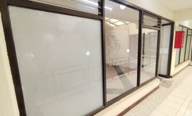 Local Comercial en Venta en Plaza Comercial