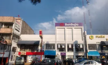 Local Comercial en Venta en Plaza Comercial