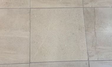 Local Comercial en Renta en Plaza Comercial – Gran Flujo de Clientes