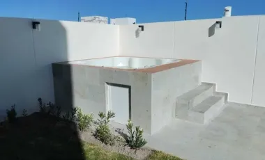 Moderna CASA NUEVA en excelente ubicación