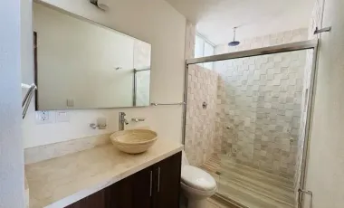Moderna CASA NUEVA en excelente ubicación
