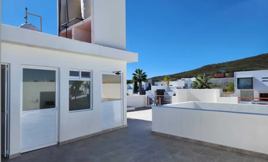 Moderna CASA NUEVA en excelente ubicación