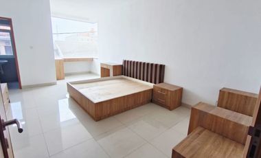 DIJUAL RUMAH CANTIK DI JALAN KEMBAR