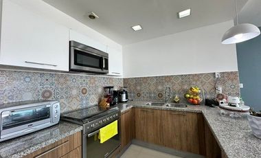 RENTA - Santa Fe Juriquilla. Departamento con 2 recámaras y amenidades