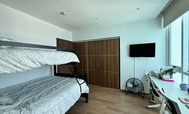 RENTA - Santa Fe Juriquilla. Departamento con 2 recámaras y amenidades