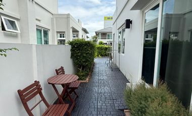 Single house for sale MANTANA Onnut-Wongwaen5 village, plot near clubhouse, 3 bedrooms, near Mega Bangna