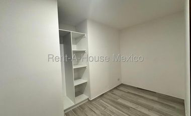 RENTA. Santa Fe Juriquilla - Departamento en planta baja con 3 recámaras y cuarto servicio