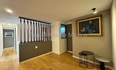 RENTA. Santa Fe Juriquilla - Departamento en planta baja con 3 recámaras y cuarto servicio