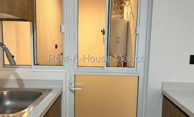 RENTA - Villas del Refugio. Departamento de 2 recámaras con amenidades