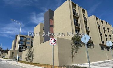 RENTA - Villas del Refugio. Departamento de 2 recámaras con amenidades