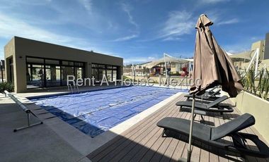 RENTA - Villas del Refugio. Departamento de 2 recámaras con amenidades