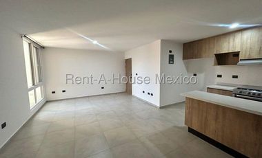 RENTA - Villas del Refugio. Departamento de 2 recámaras con amenidades