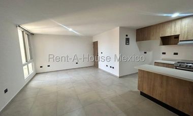 RENTA - Villas del Refugio. Departamento de 2 recámaras con amenidades