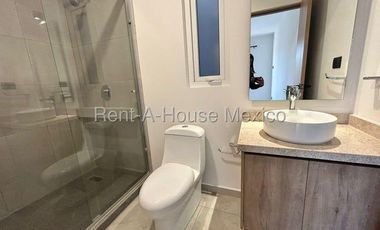 RENTA - Villas del Refugio. Departamento de 2 recámaras con amenidades