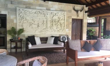 VILLA READY UNIT SEMI FURNISH KAWASAN PREMIUM DI AREA UMALAS BUMBAK