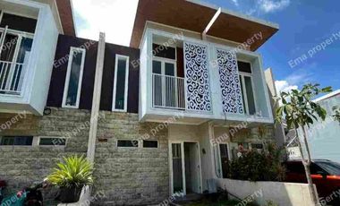 Dijual / disewakan rumah baru gress di Grand Shanaya Puri Safira Menganti Gresik