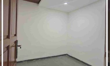 [FULL RENOVASI] Rumah 3 Lantai Dekat Kemang Pratama, Rawalumbu, Bekasi Timur