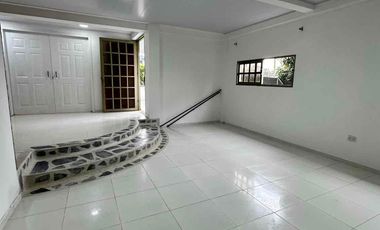 🏡 FINCA DISPONIBLE PARA RENTA
📍 Santa Rosa de Cabal – Sector Los Jazmines