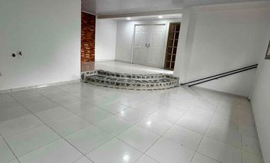 🏡 FINCA DISPONIBLE PARA RENTA
📍 Santa Rosa de Cabal – Sector Los Jazmines