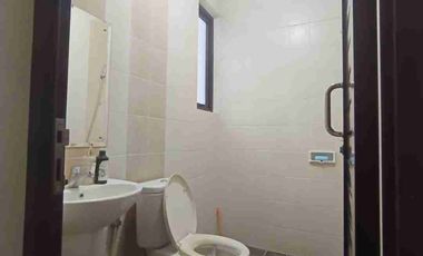 RUMAH RAPI SIAP HUNI DALAM CLUSTER CASA JARDIN RESIDENCE JAKARTA BARAT