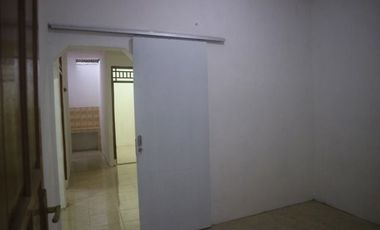 Dikontrakkan Rumah Tidak Berperabot di Cakung Jakarta Timur