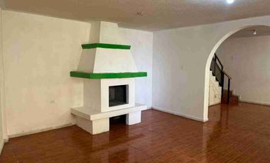 CASA EN VENTA, SECTOR HOSPITAL DEL SUR, 182M2, 3 HABITACIONES SIN ESTACIONAMIENTO
