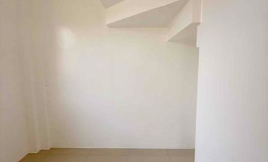 2 Story House and Lot Inside Subdivision