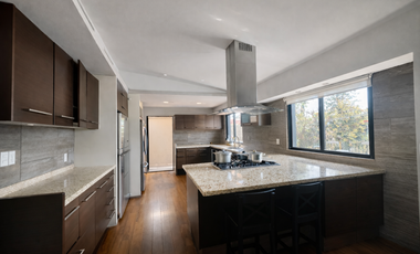 Casa Premiun de Revista, Gran Jardín, Terraza con Chimenea.