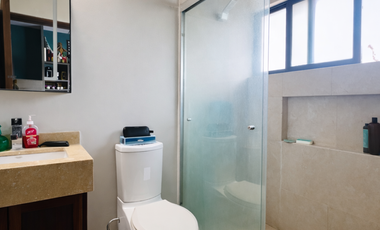 Casa Premiun de Revista, Gran Jardín, Terraza con Chimenea.